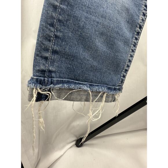 Vigoss Women's Capri Jeans Size 3/4 Distressed Ripped Embroidered Pockets EUC - Picture 11 of 16